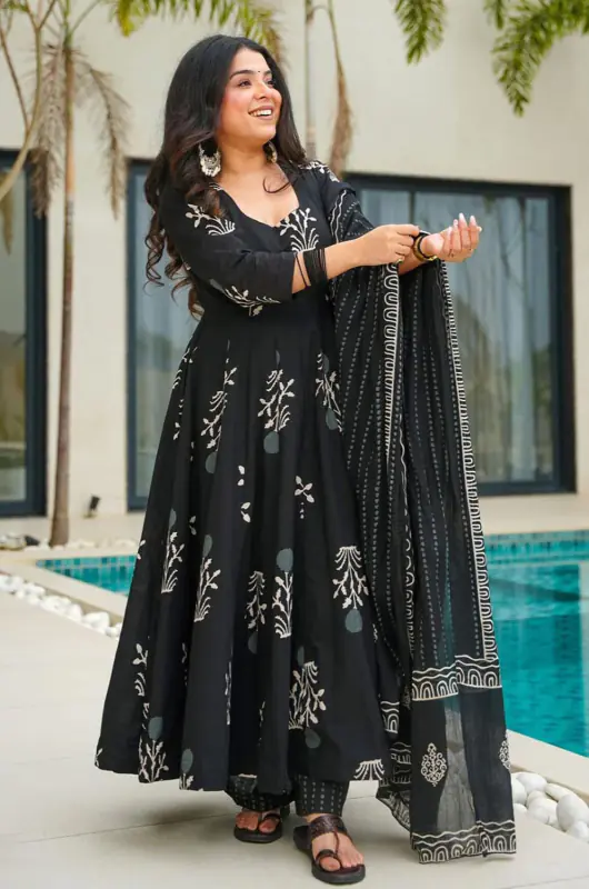 cotton readymade dress for ladies Cotton Block Print Work Plus Size Women Readymade Kurti in White -6609170914