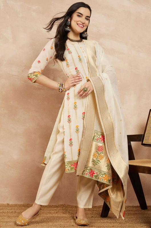 Off white jacquard Jacquard Print Kurta Set with Dupatta