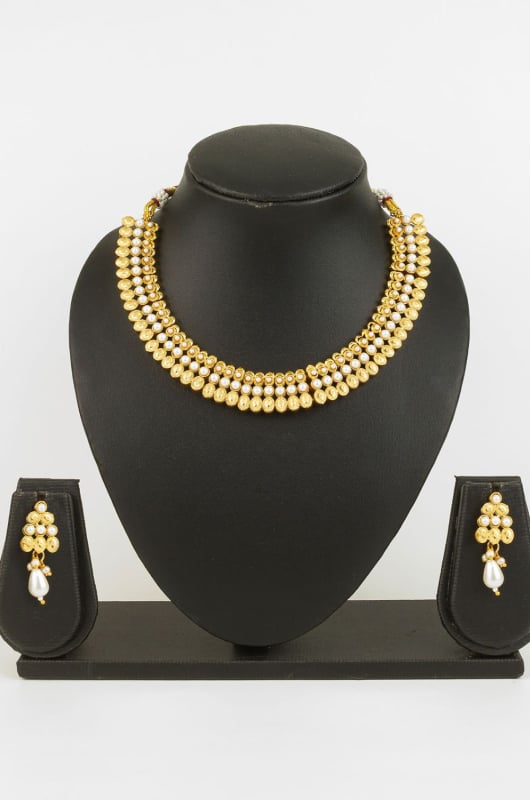 White Heavy Designer Necklace Set