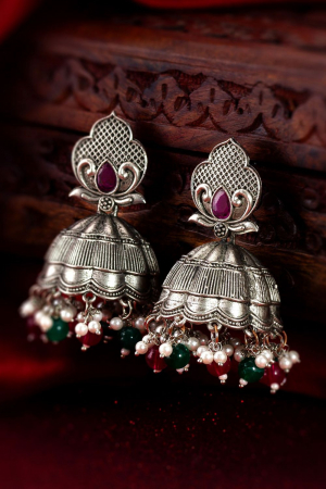 Excellent Silver Studded Earrings