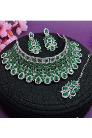 Green Designer Necklace Set with Maang Tikka