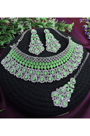 Green Designer Necklace Set with Maang Tikka