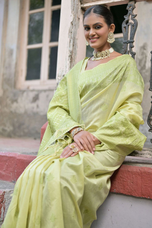 Pastel Green Woven Handloom Raw Silk Saree