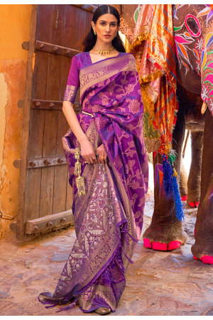 Magenta Woven Handloom Silk Saree