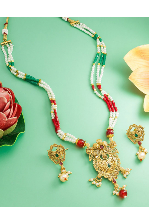 Multicolor Kundan Pearls Studded Necklace Set