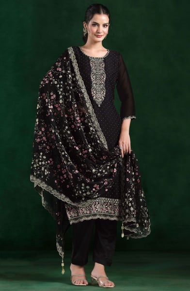 Black Embroidered Crinkle Chiffon Pant Kameez