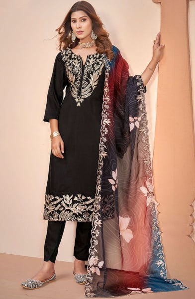 Black Embroidered Muslin Pant Kameez