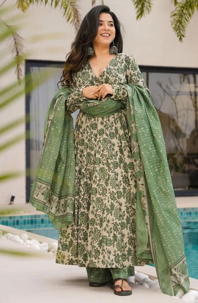 Cream Heavy Mul Cotton Readymade Palazzo Kameez Suit