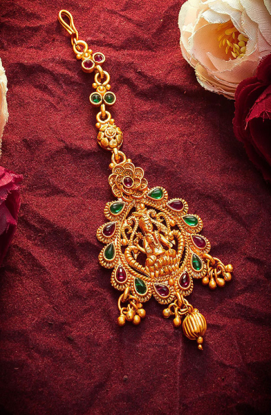 Delicate Studded Maang Tikka