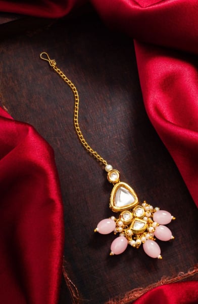 Pink Kundan and Pearls Work Maang Tikka