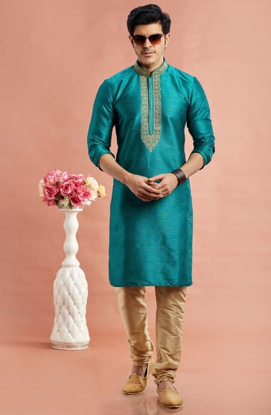 Morpich Embroidered Banarasi Art Silk Kurta Set