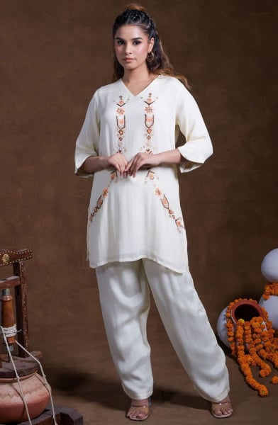 Off White Embroidered Rayon Kurta with Bottom