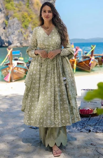Sage Green Digital Print Muslin Plus Size Suit