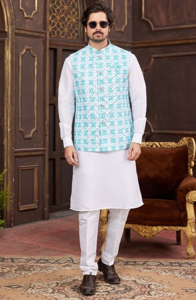 White Art Banarasi Silk Kurta Set with Jacket