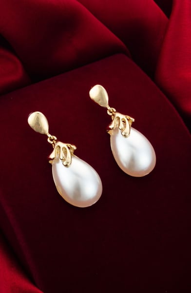 White Pearls Designer Studded Earrings
